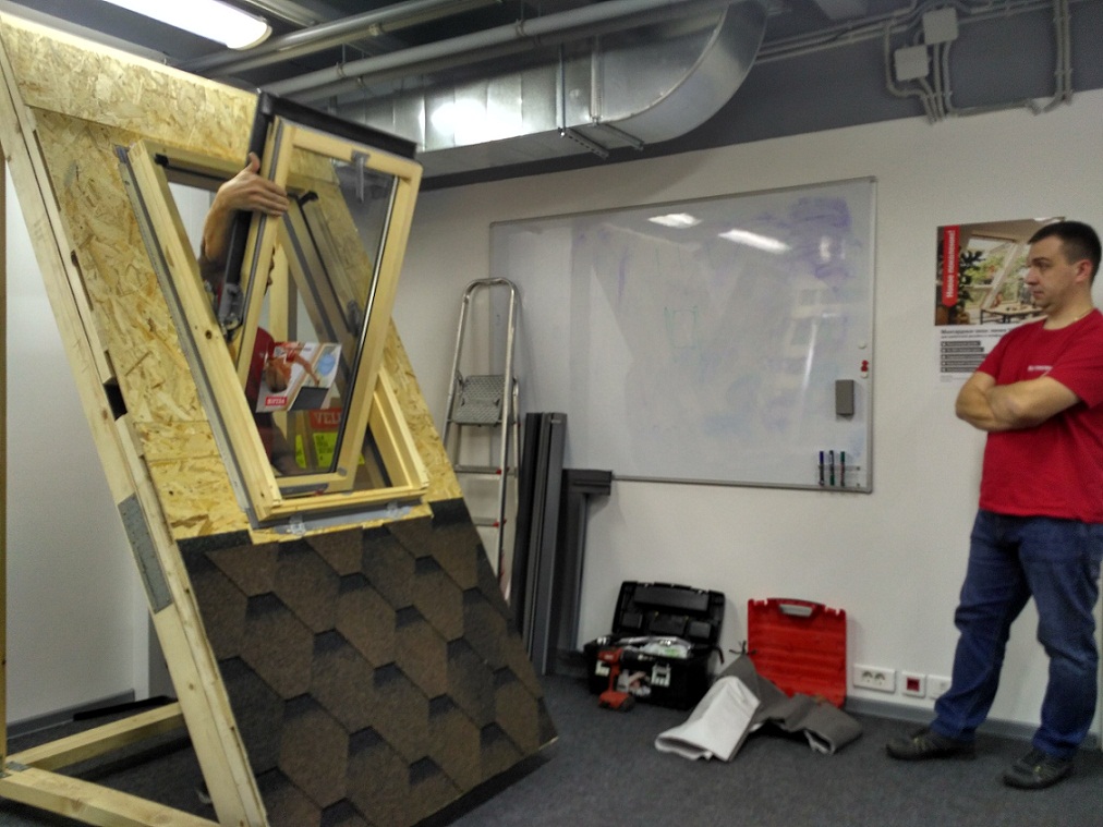 установка монтаж мансардных окон velux