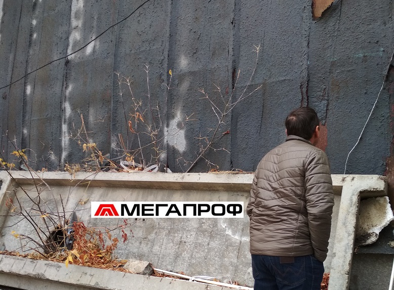 фальцевая стена бассейна