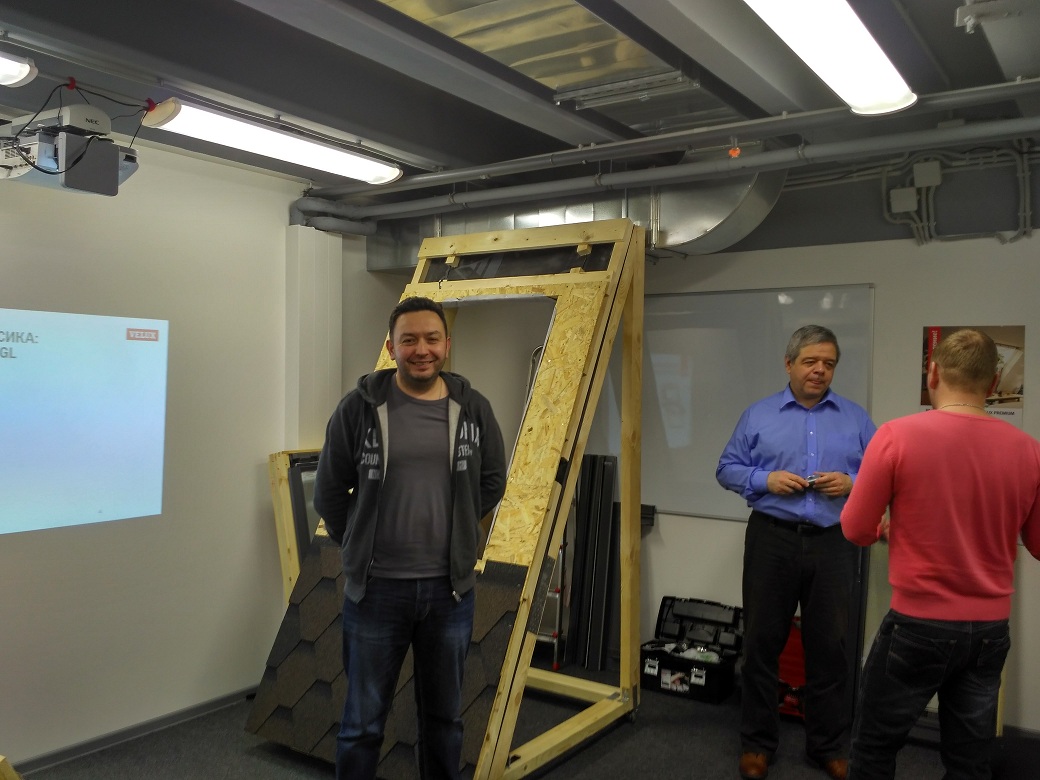 установка монтаж мансардных окон velux